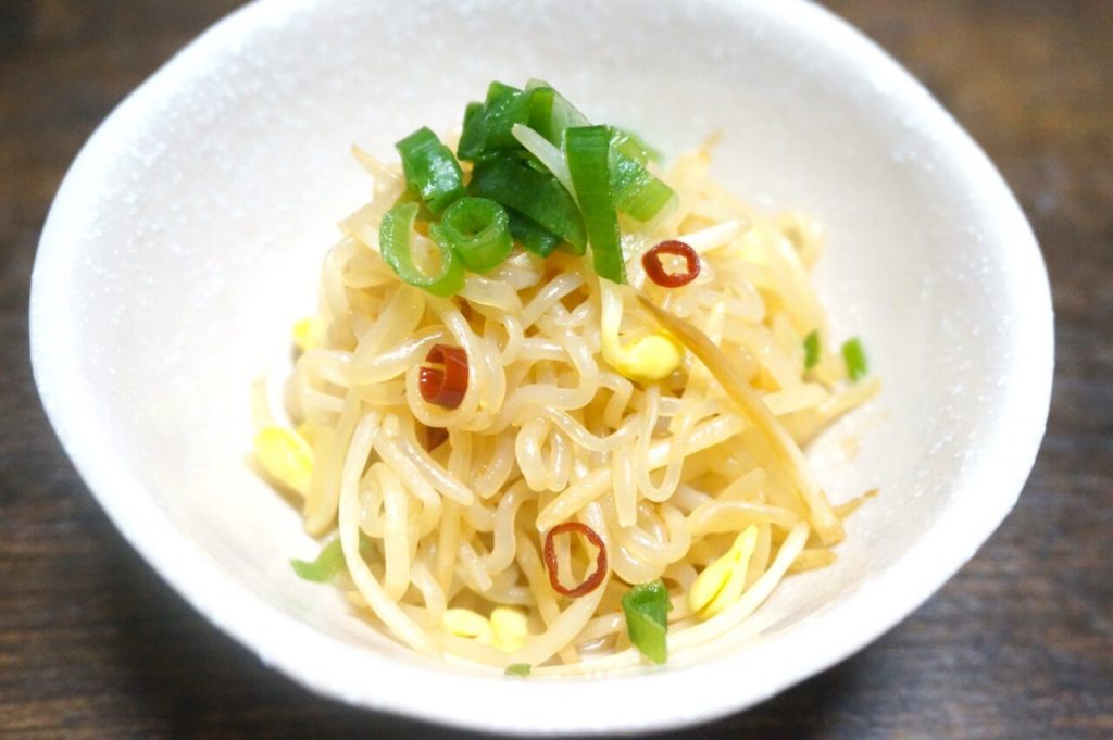しらたきと豆もやしのピリ辛炒め